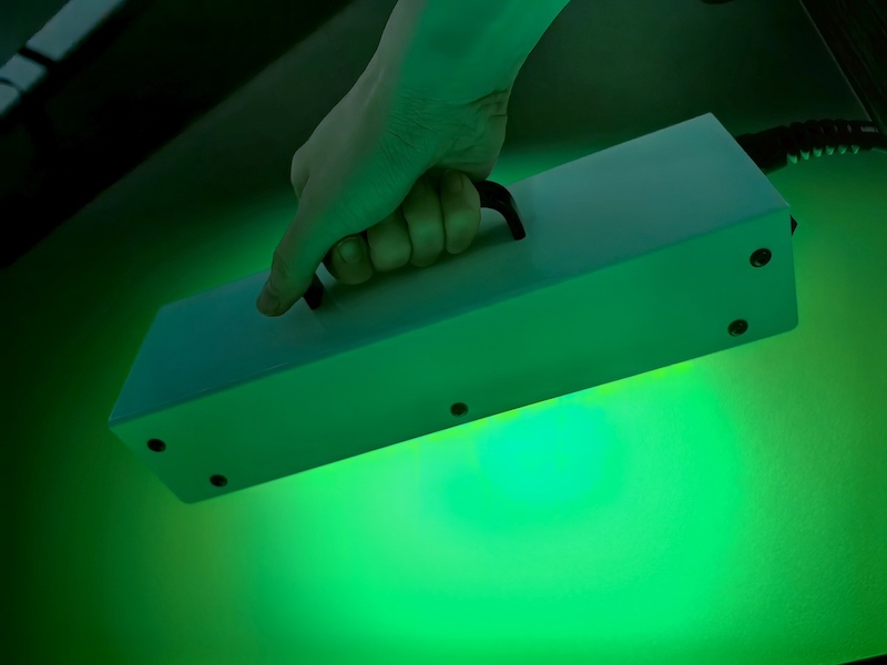Three-Wavelength Fluorescent Protein Lamp GFPfinder-2103 with green excitation light